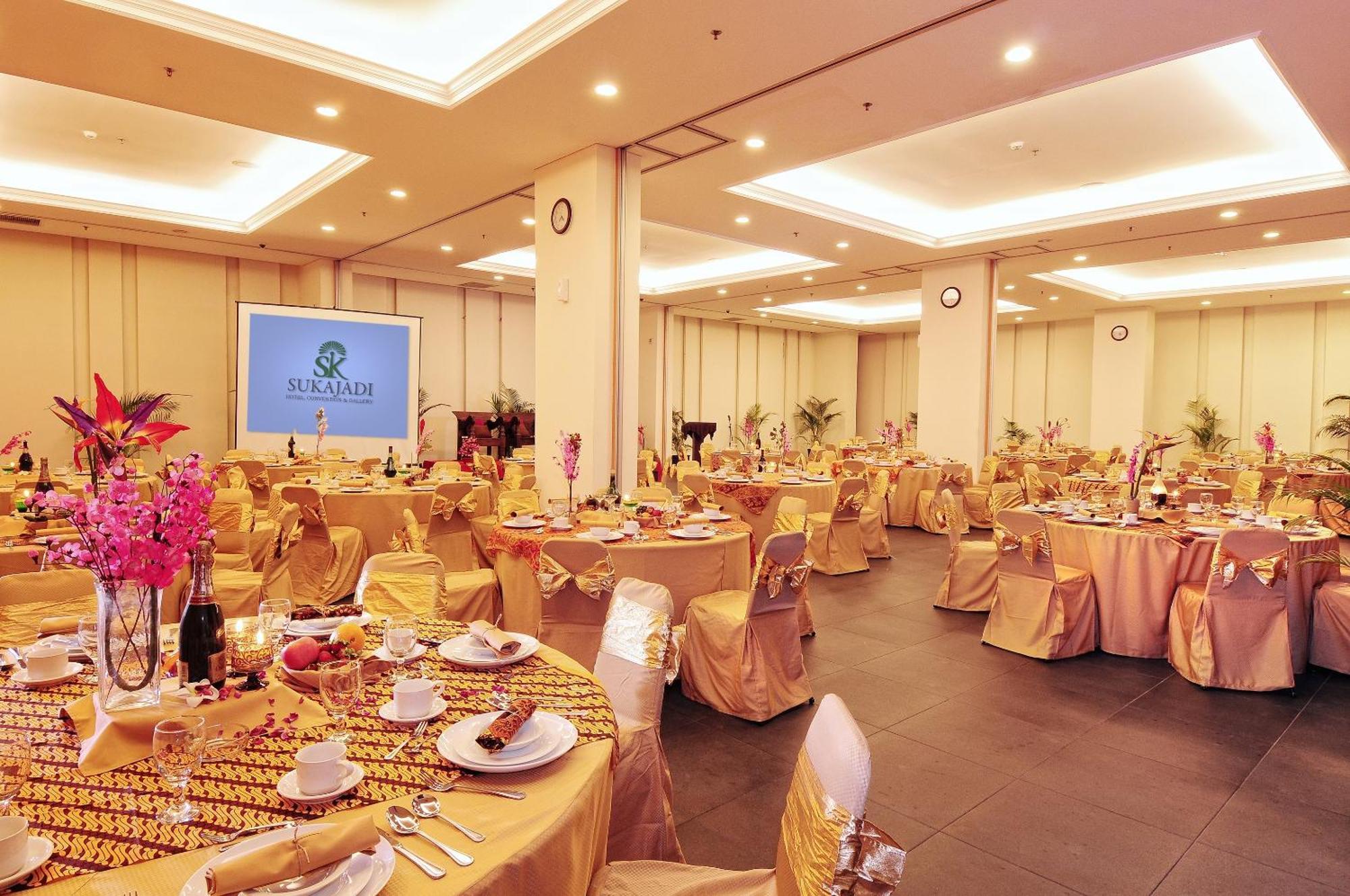 Sukajadi Hotel, Convention And Gallery Bandung Exterior foto
